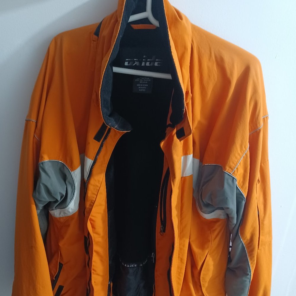 Men Jacket Zip Large Size Orange Color used Excellent Condition Oxide